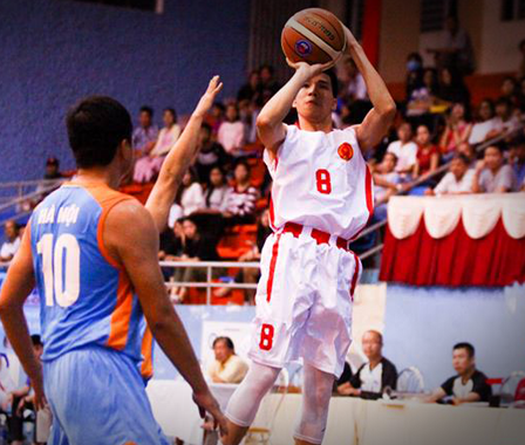 Bóng rổ VĐQG 18/4: Hà Nội thua derby dù PKKQ chỉ đánh 7 người