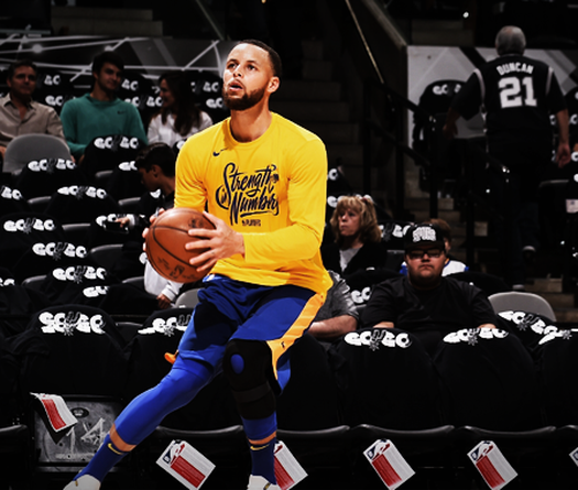 Trong lần trở lại này, Curry không cần phải ghi điểm