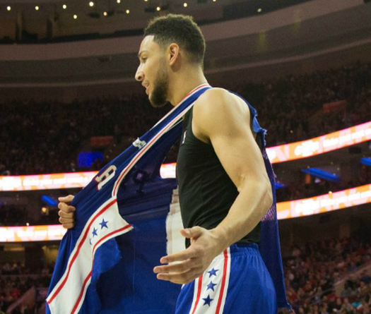 Chuyên gia đi tìm nguyên nhân áo đấu NBA của Nike rách liên tục