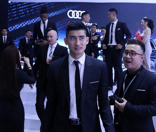 Các cầu thủ Thang Long Warriors lịch lãm dự sự kiện cùng bà chủ Tracy Thư Lương