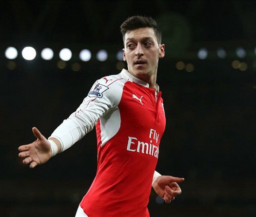 Barcelona đổi 3 cầu thủ lấy Mesut Oezil