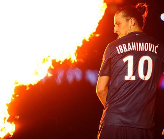 Ibrahimovic ‘bị xé xác’ trước đại chiến với Đan Mạch