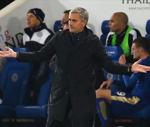 Hai sắc thái trong đường hầm sau trận Chelsea thua Leicester