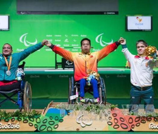 Video lễ thượng cờ trao HCV lịch sử của Lê Văn Công tại Paralympic