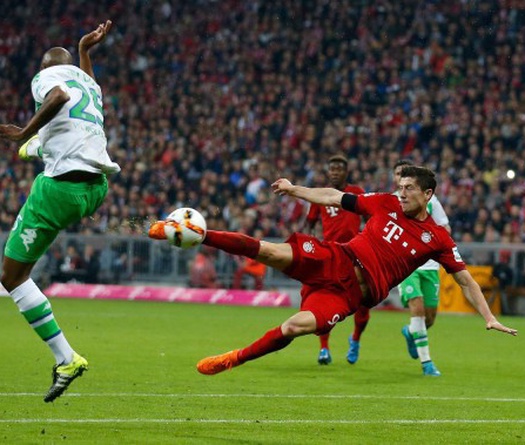 Năm pha làm bàn đẹp nhất năm 2015 của Bayern Munich
