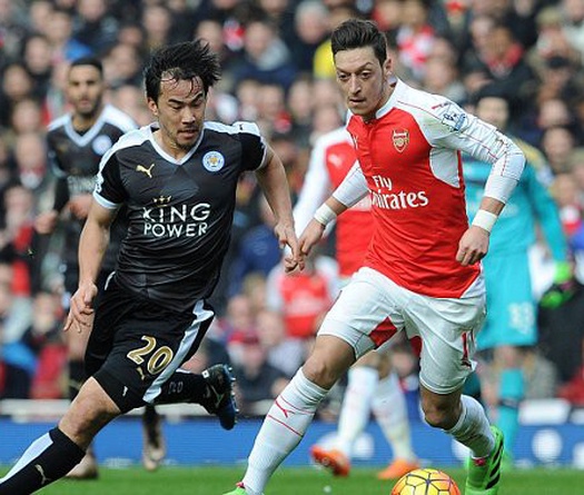 Những pha bóng ngẫu hứng nhất vòng 26 Premier League