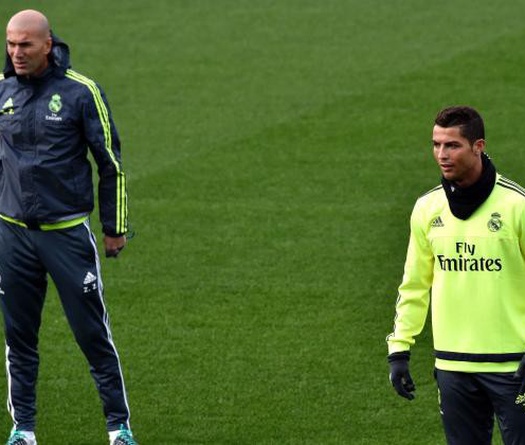 Ronaldo cao một thước, Zizou cao một trượng