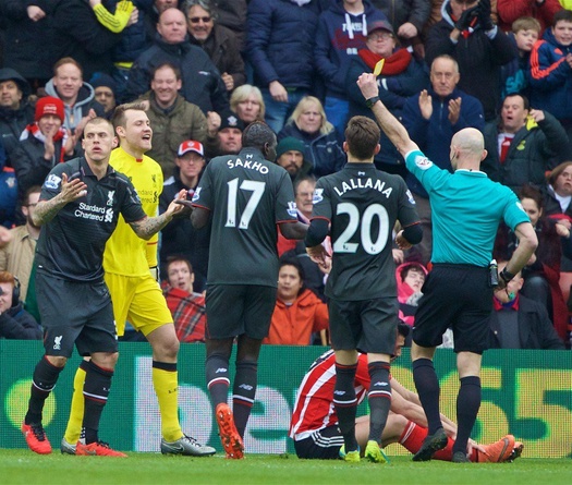 “Căn bệnh” khó chữa của Liverpool: Công làm, thủ phá
