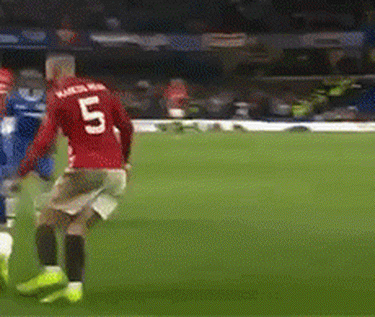 Phạt 1 tỷ đồng lỗi... giẫm chân: Án nặng sẽ giảm bạo lực bóng đá?