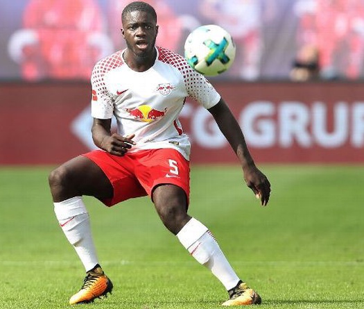 Tin bóng đá ngày 3/11: Barca cũng tranh hậu vệ “100 triệu euro”