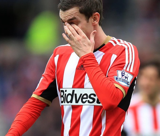 Adam Johnson mất tiền tỷ vì xâm hại tình dục trẻ em