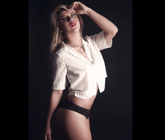 Bạn gái Farfan giành Quả bóng hồng 2015