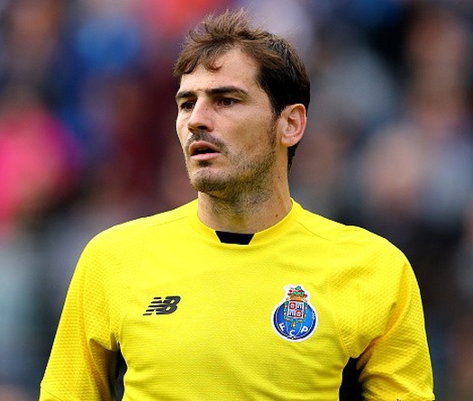 Casillas mắc lỗi ngớ ngẩn khiến Porto bại trận