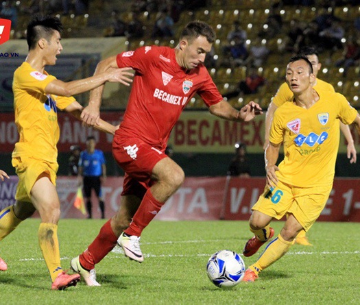 Bị bắt bài, B.Bình Dương thảm bại trước FLC Thanh Hóa