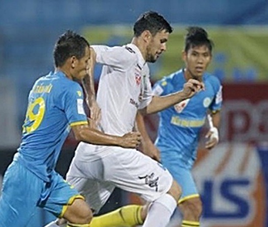 Hà Nội T&T – S.Khánh Hòa BVN: Hiểm họa từ những đôi cánh