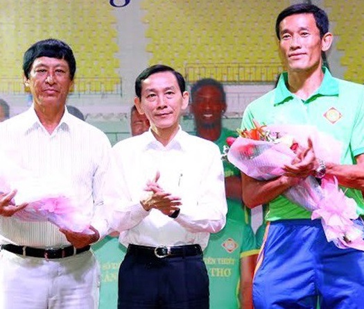 HLV Vũ Quang Bảo: Cầu thủ HA.GL không biết chơi tiểu xảo