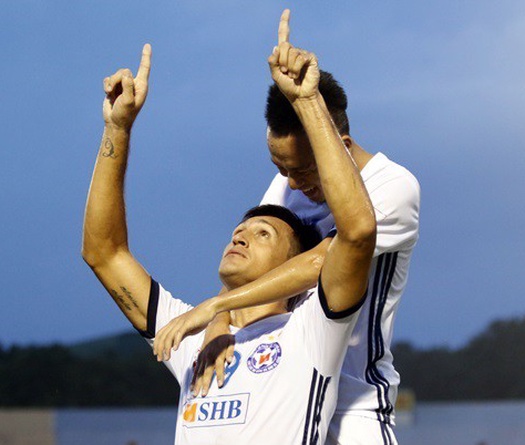 Merlo ghi bàn duy nhất hạ B.Bình Dương đưa SHB.Đà Nẵng lên ngôi đầu bảng