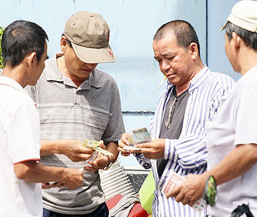 Người hâm mộ yêu U20 Việt Nam bị cò vé “bẫy” giá ngất ngưởng