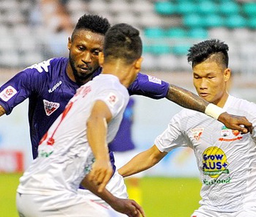 Những pha bỏ lỡ đáng tiếc nhất vòng 16 V.League 2016