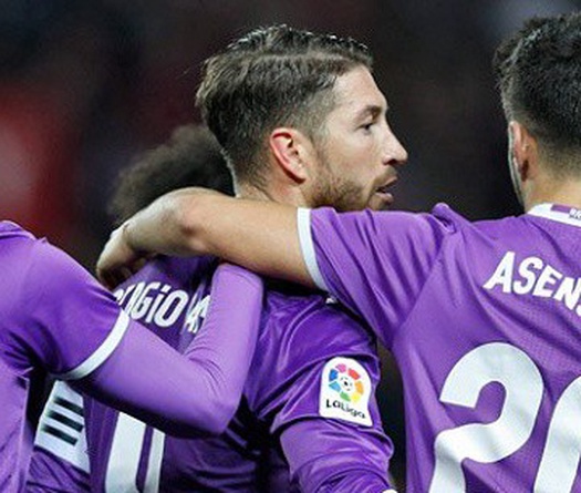 Video: Hòa kịch tính với Sevilla, Real vào tứ kết Cúp nhà Vua