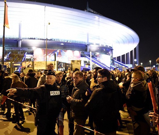 Khủng bố sân Stade de France: "Bom hẹn giờ” tại các SVĐ