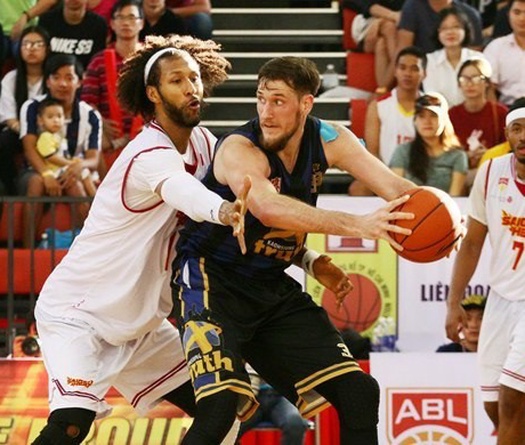 Christien Charles chia tay Saigon Heat: Đoản khúc buồn cho cả hai