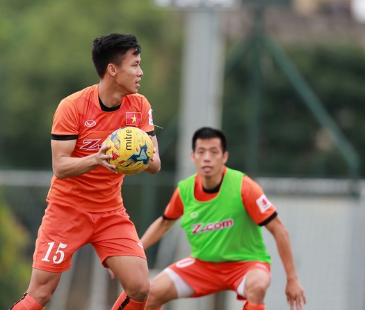 Quế Ngọc Hải trở lại ĐTVN, Phi Sơn, Nguyên Mạnh bị ngó lơ