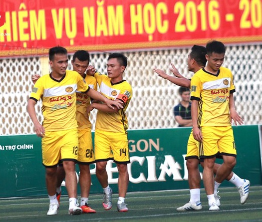 HPL-S5: FC Moon - "Người quê chỉ có cỗ lòng"