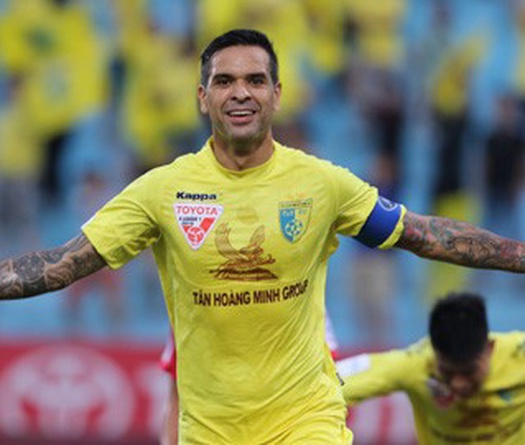 Đi tìm nguyên nhân Gonzalo hay dính chấn thương vặt