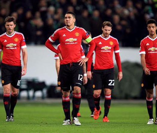 M.U "ngấm đòn" sau khi bị loại khỏi Champions League
