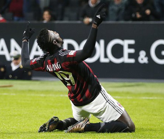 AC Milan 4-1 Sampdoria: Milan áp sát nhóm dự Champions League