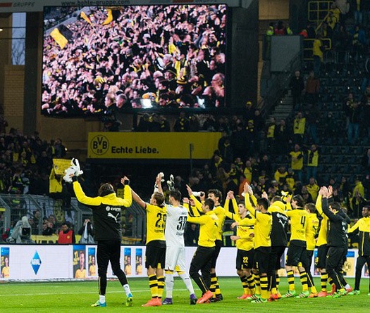 Các CLB thi nhau tăng giá vé: Đừng biến SVĐ thành điểm tham quan