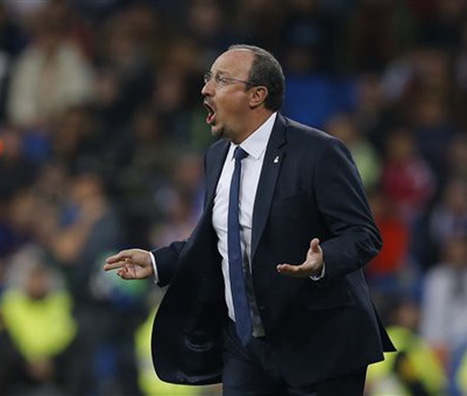 Bị sa thải, Benitez lại... giàu to