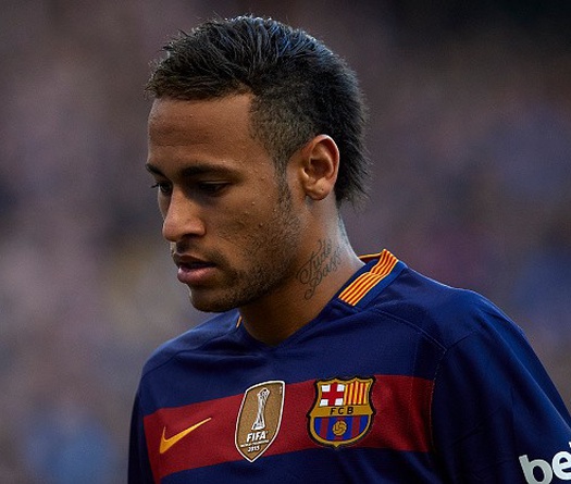 Neymar phải ra hầu tòa vì trốn thuế