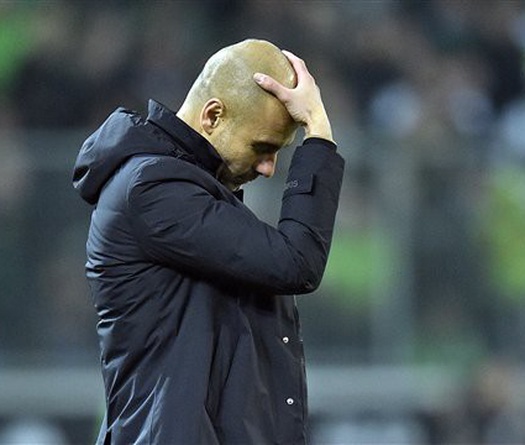 Pep Guardiola tố bị "đâm sau lưng" ở Bayern