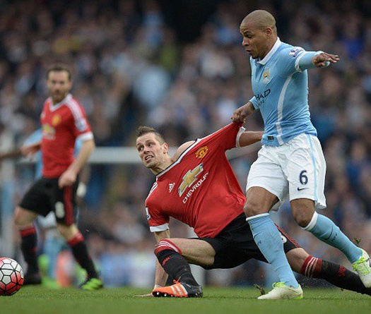 Premier League và nghịch lý tiền nhiều mua được ít điểm