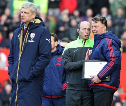 KẾT THÚC Man Utd 3-2 Arsenal: Nụ cười Van Gaal, Wenger tung cờ trắng