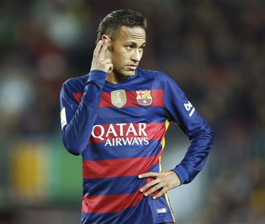 Vì PSG, Neymar đang chơi nước đôi với Barcelona