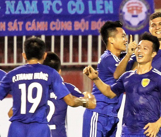 Video kết quả: Hà Minh Tuấn khai nòng, Quảng Nam vẫn bị cầm hòa trên sân nhà