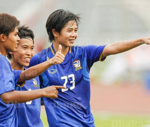 Nisa Romyen có bàn thắng thứ 2 cho tuyển nữ Thái Lan