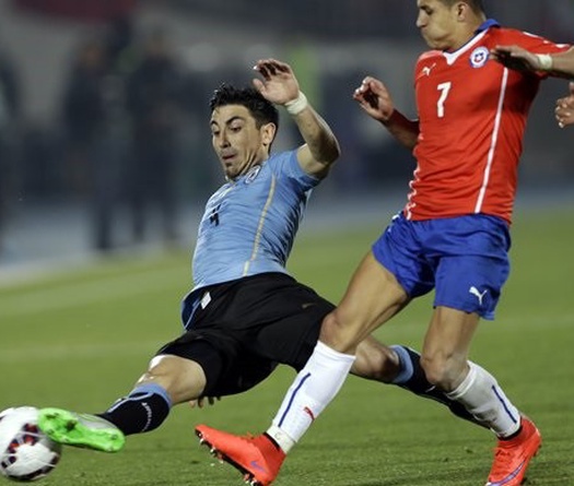 Tấm thẻ đỏ dập tắt hy vọng của người Uruguay