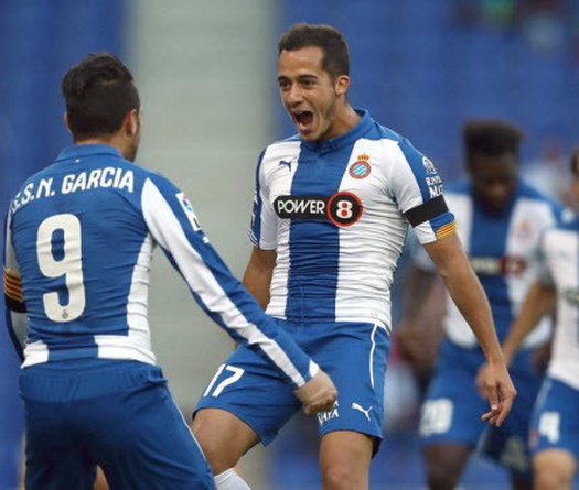 Real mua lại Lucas Vazquez: Casillas và Ramos sẽ phải ra đường?