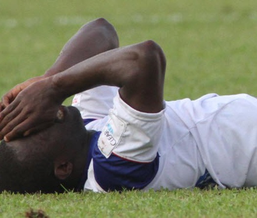 Ngoại binh của SLNA: Đến khổ với “Tây”