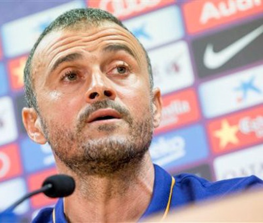 Luis Enrique tuyên bố “cứng” về Arda Turan