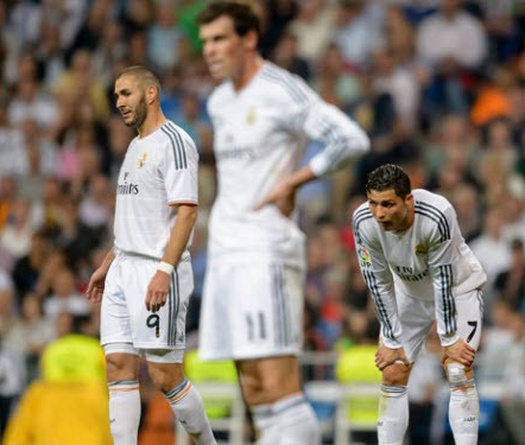 Ống suy ngẫm: Mặt trái sau tấm màn nhung