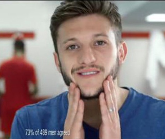 Lallana thành công tới bất ngờ sau khi thế vai Sterling trong quảng cáo mỹ phẩm