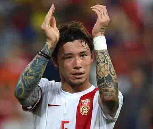 Chelsea gây sốc với “Ramos Trung Quốc”