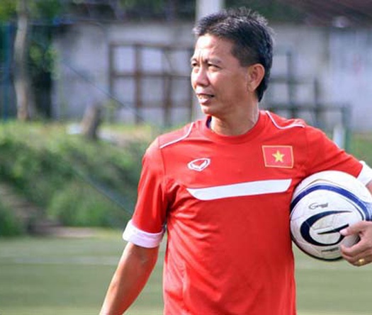 Giải U.19 ĐNÁ, Việt Nam 6-0 Singapore: Chơi tennis