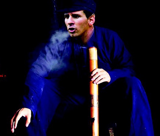 Messi và cái thú hút thuốc lào Tiên Lãng