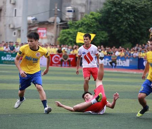 Hanel 0-1 Triều Khúc: Thuận ‘bờm’ lập công đưa Triều Khúc ‘lên đỉnh’